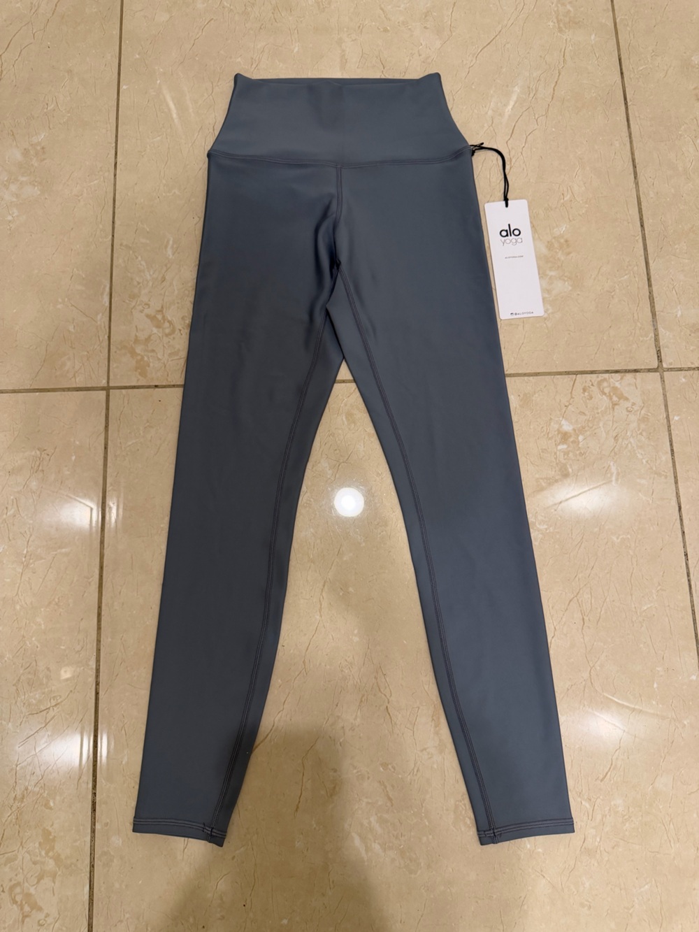 ALO Yoga High-Waist Airlift 7/8 Leggings in Slate Blue
